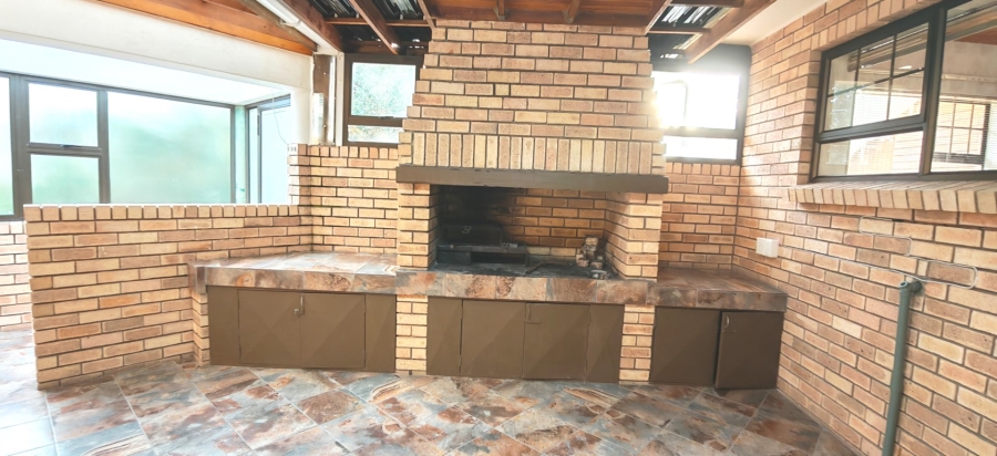 5 Bedroom Property for Sale in Dana Bay Western Cape